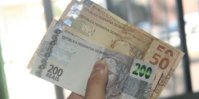 Aposentados e pensionistas do INSS podem consultar antecipação do 13º