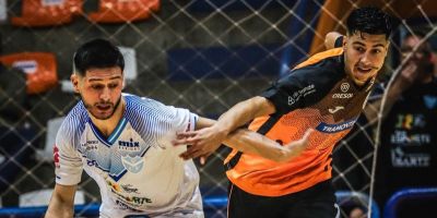 Vélez Camaquã perde para ACBF pela Taça Farroupilha, em Carlos Barbosa