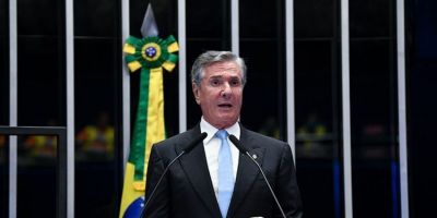 Alexandre de Moraes manda prender ex-presidente Fernando Collor