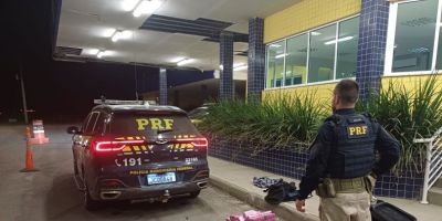 PRF apreende 50 kg de maconha em ônibus intermunicipal na BR-116 em Pelotas