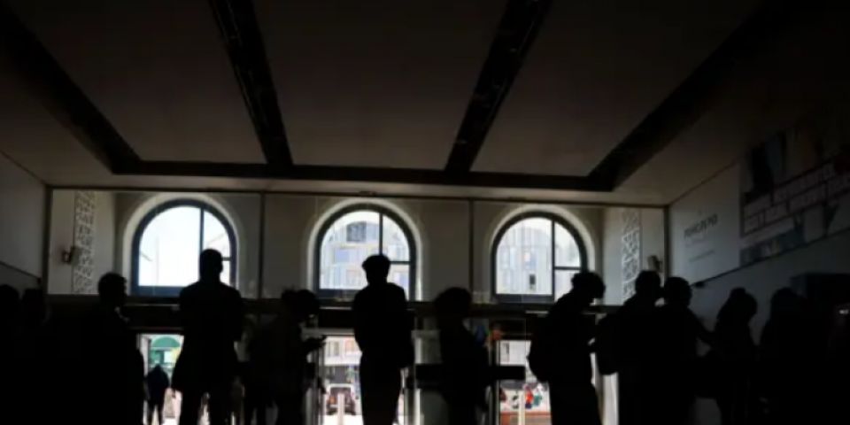 Após grande apagão na Europa, correspondente reporta do norte de Portugal