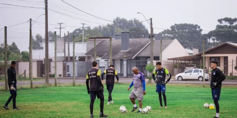 Treinador de goleiros Francisco Alves, o "Chico", está no Glória de Vacaria