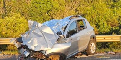 Quatro pessoas morrem em grave colisão entre carro e caminhão na BR-386