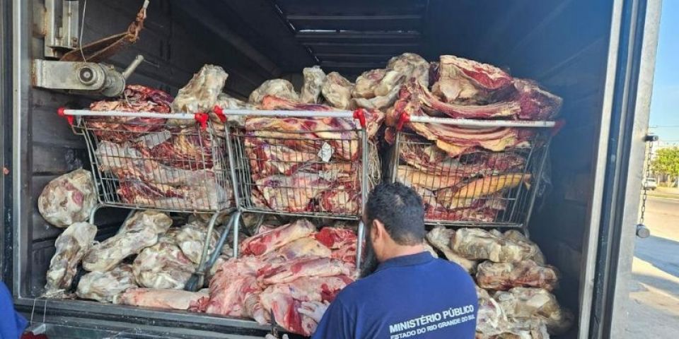 Operação apreende 11 toneladas de produtos impróprios para o consumo em Pelotas