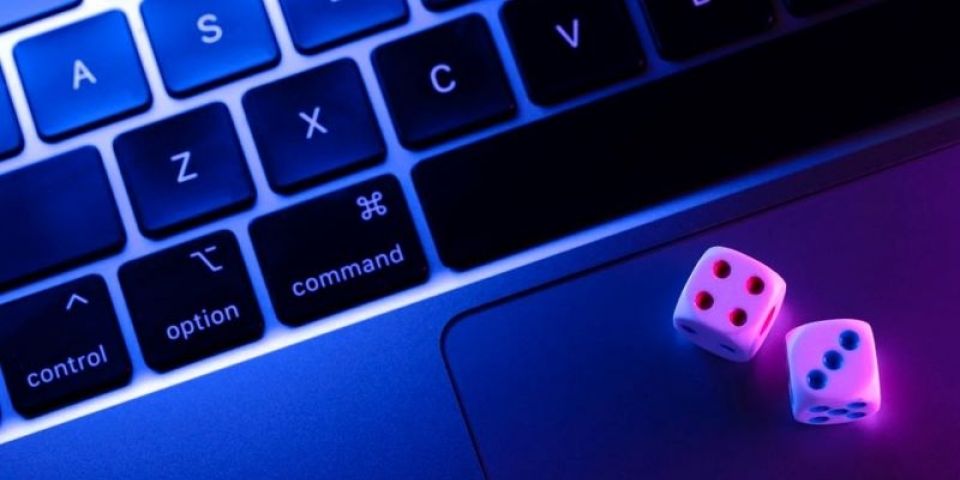 Desportos cibernéticos e iGaming: sinergia do novo entretenimento do jogo em linha