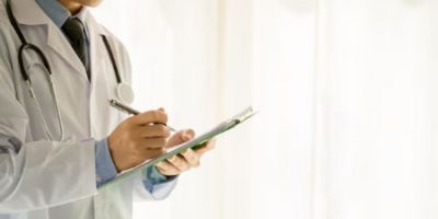 Decreto define medicina, direito e odontologia como cursos presenciais no Brasil