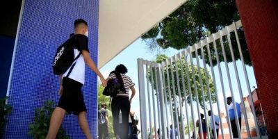 Estudantes da rede pública terão pré-inscrição automática no Enem