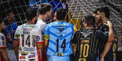Vélez Camaquã emite nota de repúdio por atos hostis e de violência contra seus jogadores