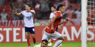 Inter vence Bahia de virada e avança de fase na Libertadores