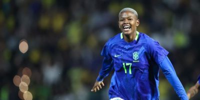 Jhonson decide e Brasil volta a derrotar Japão em amistoso