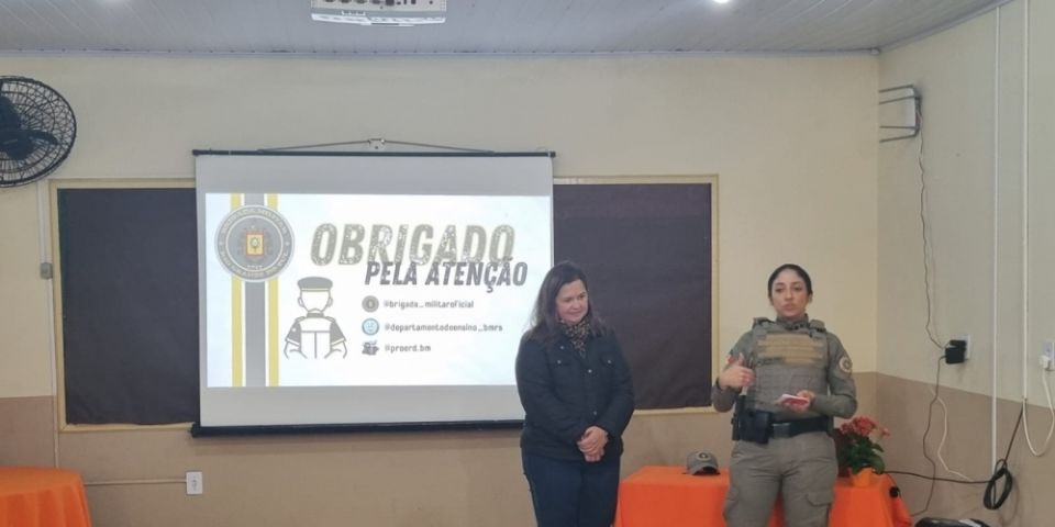 Brigada Militar realiza palestras educativas em escolas de Camaquã