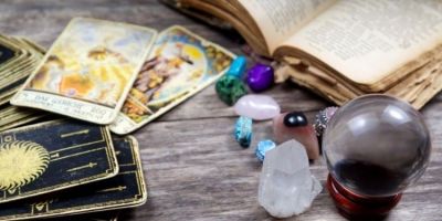 Leia a previsão de cartas de tarô para 15 a 21 de junho de 2025