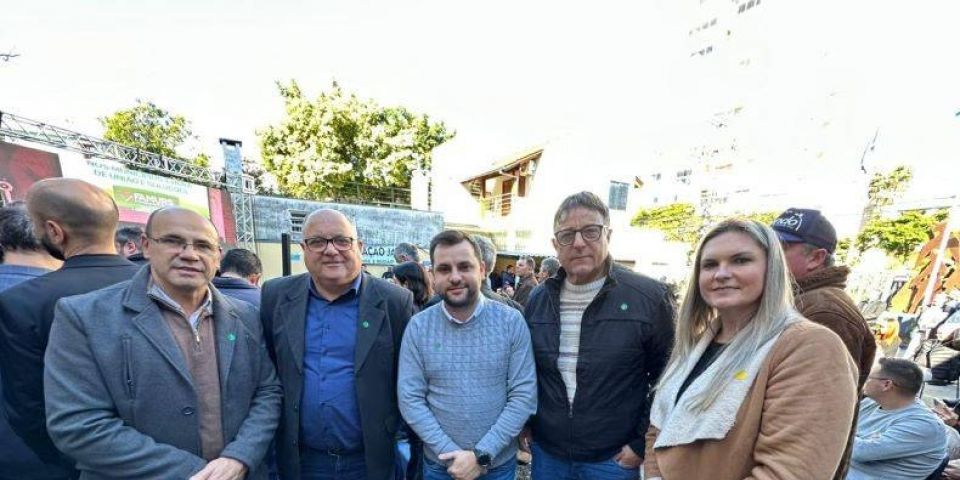 Prefeitos da Costa Doce participam de ato da Famurs pela securitização 