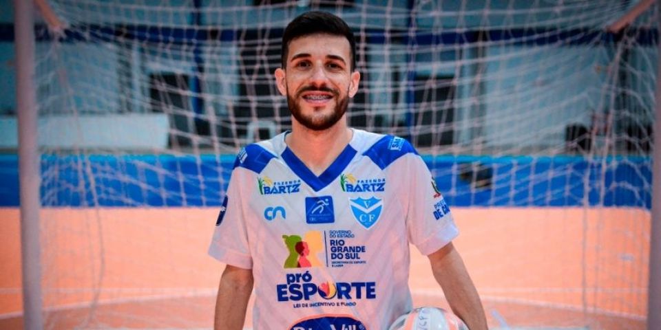 Vélez Camaquã anuncia a contratação do ala Gui Falcão e intensifica preparação para confronto contra o Atlec