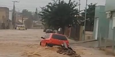 Alagamentos são registrados em vários pontos de Camaquã na manhã desta sexta (20)