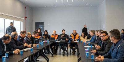 Eduardo Leite se reúne com prefeitos e anuncia R$ 60 milhões para apoio emergencial a municípios atingidos pela chuva