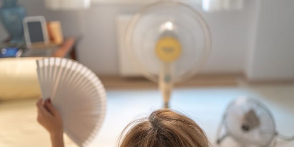 Calorão na menopausa: o que causa e como aliviar de forma natura