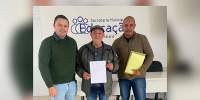 Vereadores de Arambaré cobram a execução dos hinos do RS e do Brasil nas escolas municipais