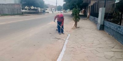 Mutirão de limpeza é realizado na zona urbana em Camaquã