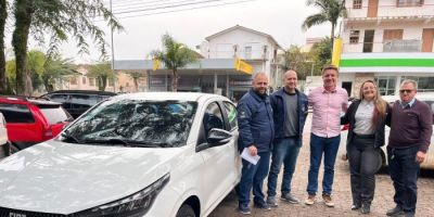 Novo veículo é entrege à Secretaria de Cidadania de Dom Feliciano