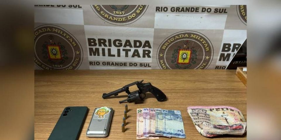 Jovem de 19 anos é preso com arma e drogas em São Lourenço do Sul