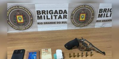 Homem de 29 anos é preso por porte ilegal de arma de fogo e tráfico de drogas em São Lourenço do Sul