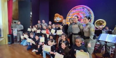 Brigada Militar realiza formatura do Proerd com mais de 100 alunos em Camaquã