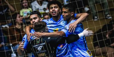 Krawulski, Índio, Toninho, Léo Oliveira e Gui Santos marcam e Vélez Camaquã vence o Giruá Futsal