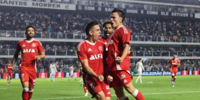 Carbonero e Borré marcam e Inter vence o Santos no Brasileirão
