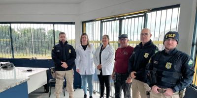 Ação para verificar saúde de caminhoneiros é realizada na BR-116 em Camaquã
