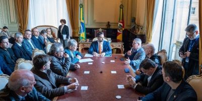 Eduardo Leite assegura crédito de R$ 100 milhões para exportadores gaúchos atingidos por tarifas anunciadas pelos EUA