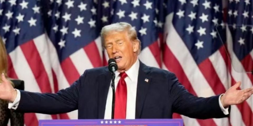 Trump assina tarifa de 50% e considera Brasil ameaça aos EUA