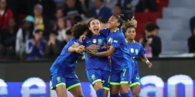 Em grande jogo, seleção feminina bate Colômbia e é campeã da Copa América 