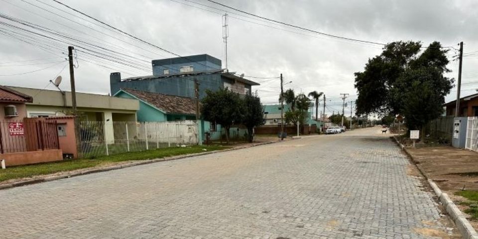 Trabalhos de calçamento em rua do bairro Olaria são concluídos em Camaquã