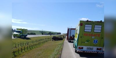 Cinco pessoas ficam feridas após carro sair de pista e capotar na BR-116 em São Lourenço do Sul
