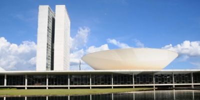 Câmara pode pautar projeto contra ‘adultização’ de crianças nas redes