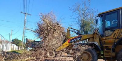 Prefeitura de Camaquã realiza ações de limpeza urbana