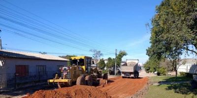 Prefeitura de Camaquã realiza melhorias em ruas do bairro Carvalho Bastos