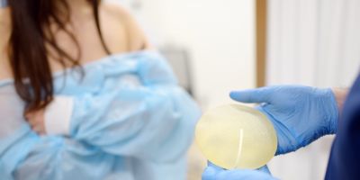 Câncer raro associado a implante de silicone tem primeiro caso no Brasil