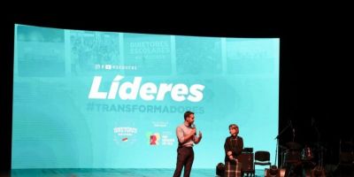 Eduardo Leite anuncia pacote de incentivos para profissionais da educação e estudantes da Rede Estadual