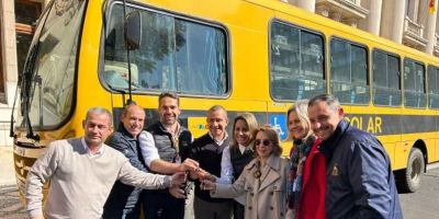 Prefeitura de Camaquã recebe novo ônibus escolar