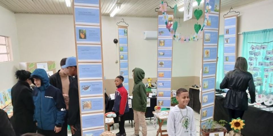 FOTOS: Escola Osvaldo Aranha, de Camaquã, realiza Mostra de Conhecimentos