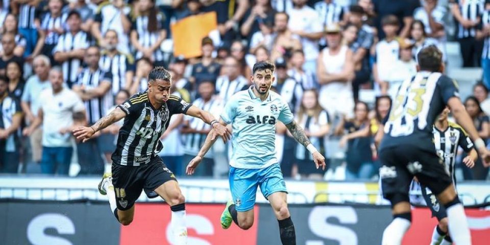 Grêmio informa grave lesão do volante Mathías Villasanti