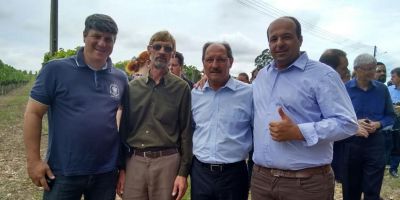 Prefeitura de Dom Feliciano firma parceria com vinícola para apoio técnico a produtores