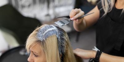 6 erros comuns ao pintar o cabelo e como evitá-los para um resultado profissional