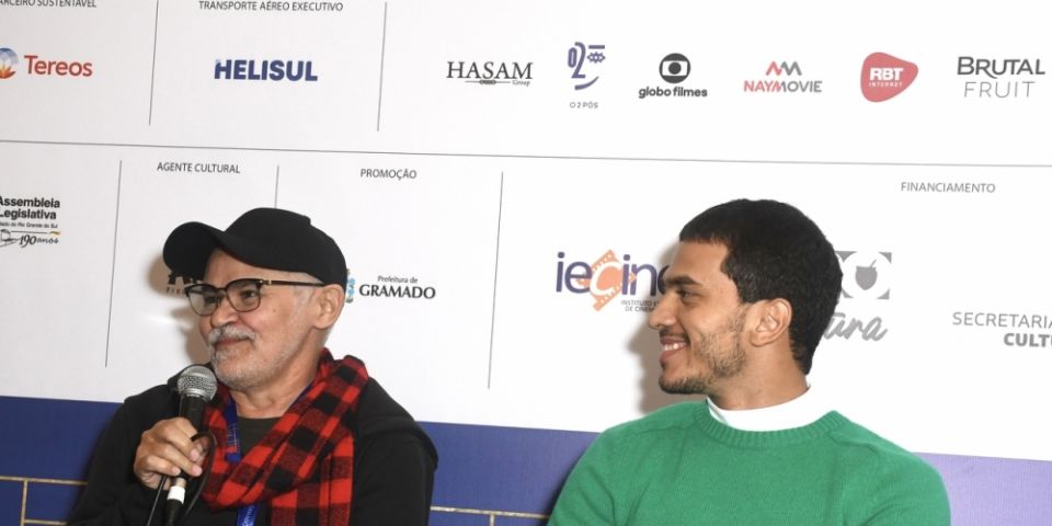 "Eu quase desisti de atuar no cinema", diz Gero Camilo em sua estreia no Festival de Gramado com o filme "Papagaios"