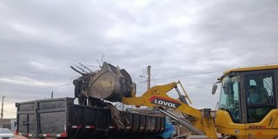 Prefeitura de Camaquã realiza ações de limpeza urbana no bairro Ouro Verde