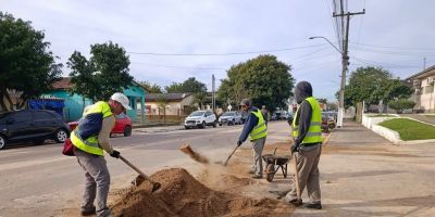 Camaquã inicia a semana com serviços de limpeza em diferentes pontos da cidade