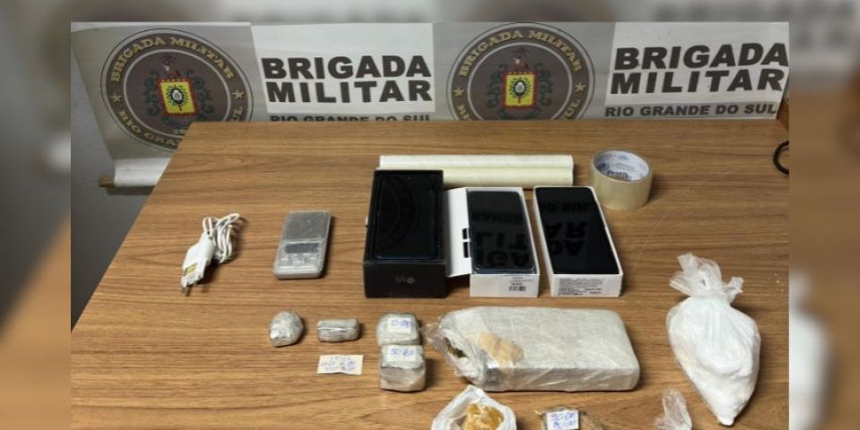 Mulher de 31 anos é presa por tráfico de drogas em Camaquã