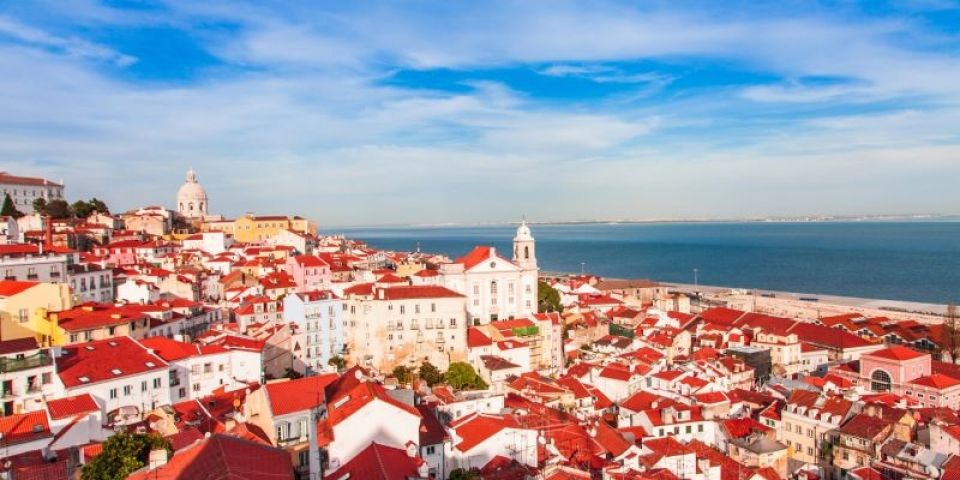 Portugal suspende concessão de direitos a brasileiros e acende alerta diplomático: “não é mais como antes”, diz especialista